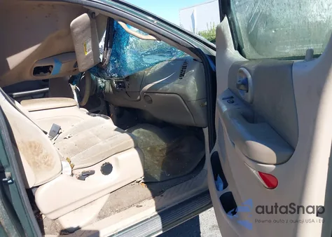 2001 Ford F-150 Lariat/Xl/Xlt z USA, uszkodzony, nr VIN 1FTRX17W51KC65862